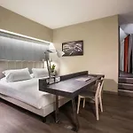 머큐어 센트로 4*